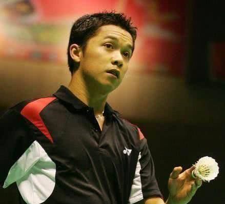 但他在过去 但他在过去