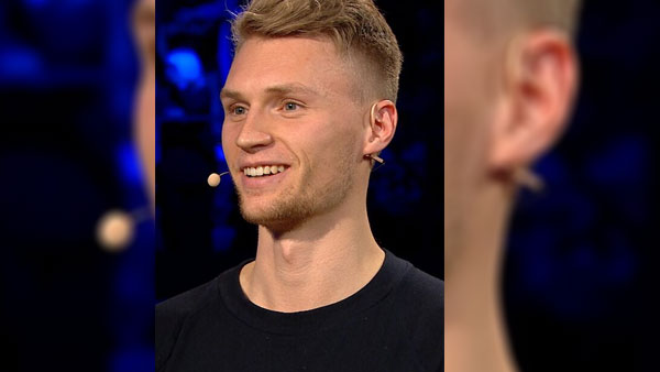 飞抵此地 飞抵此地