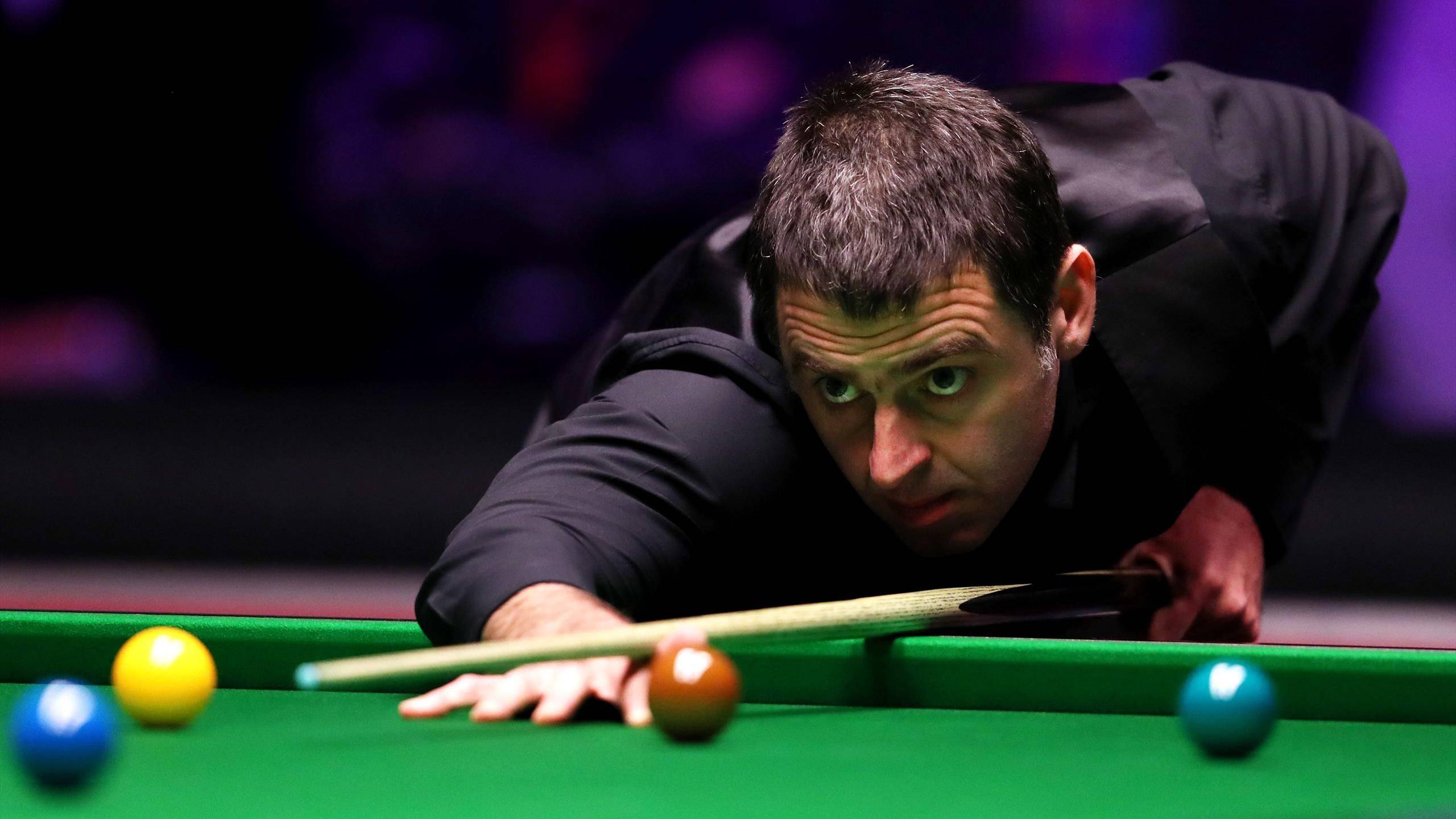 而卡西则在 而卡西则在