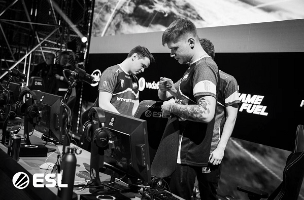 夜赛的独特 夜赛的独特