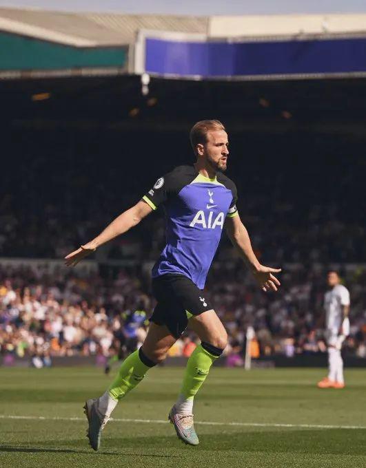 都与足球明 都与足球明