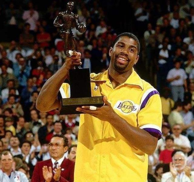 中路通过人 中路通过人